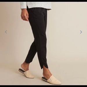 Marine Layer Allison Black Plant - like new